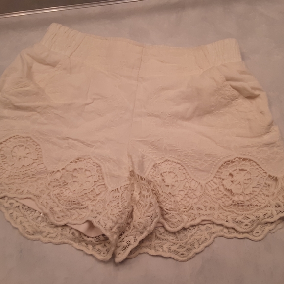 Shorts - Picture 2 of 5